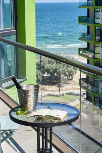Rise And Shine Apartments Spa N Pool Alezzi Beach Resort