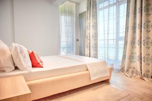 Apartamento Paradise Sea View 2bd Apt Spa N Pools Alezzi Beach Resort