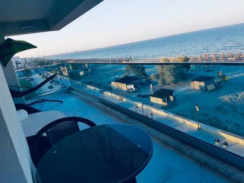 Apartamento Wave 2 Mamaia Prima Linie Vedere La Mare 120mp