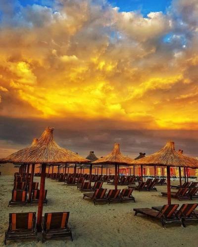 Apartamento Wave 2 Mamaia Prima Linie Vedere La Mare 120mp