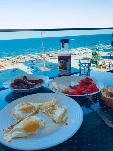Apartamento Wave 2 Mamaia Prima Linie Vedere La Mare 120mp