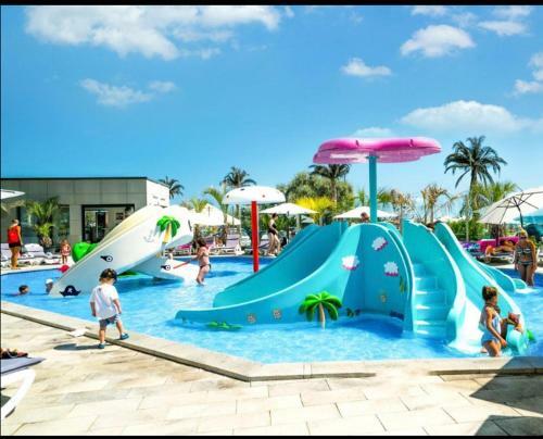 Sunshine 1 Br Apartment Spa N Pool Alezzi Beach Resort
