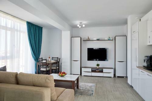 Sunshine 1 Br Apartment Spa N Pool Alezzi Beach Resort