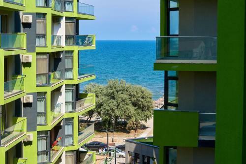 Endless Summer Apartment Spa N Pool Alezzi Beach Resort