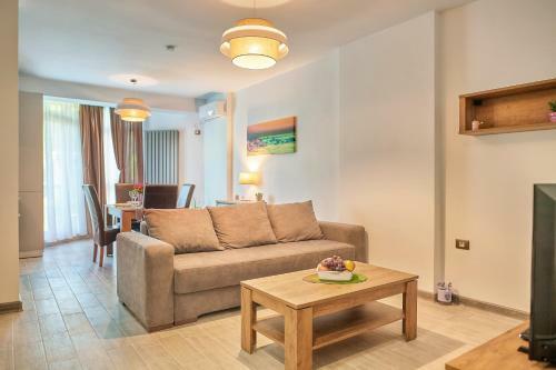 Ramina Apartment Spa N Pool Alezzi Beach Resort