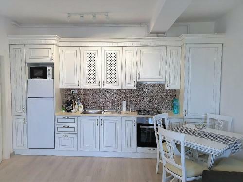 Eversea Apartment Mamaia Nord