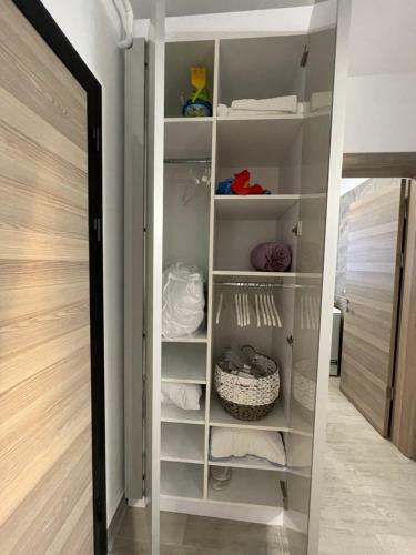 Apartamento Gray Boutique In Alezzi Beach Resort