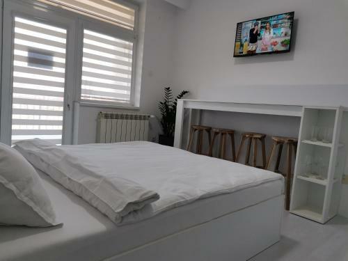 Casuta Cu Tei-lime House