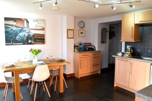 Petrock Holiday Cottages