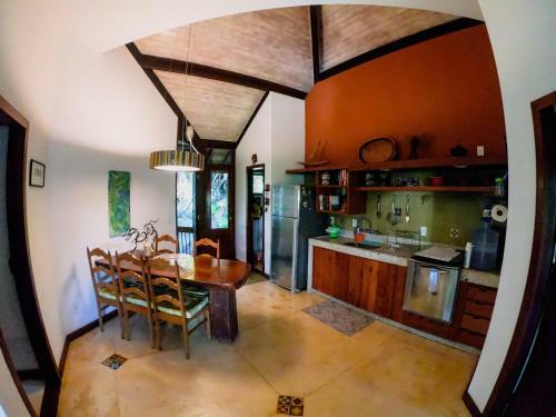 Casa Com Excelente Estrutura - 300m Da Praia
