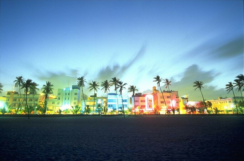 Hotel Courtyard By Marriott Miami Beach Oceanfront