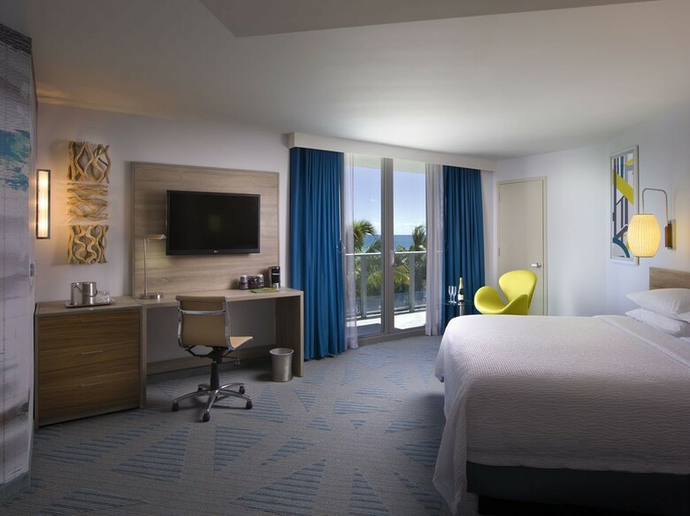 Hotel Courtyard By Marriott Miami Beach Oceanfront