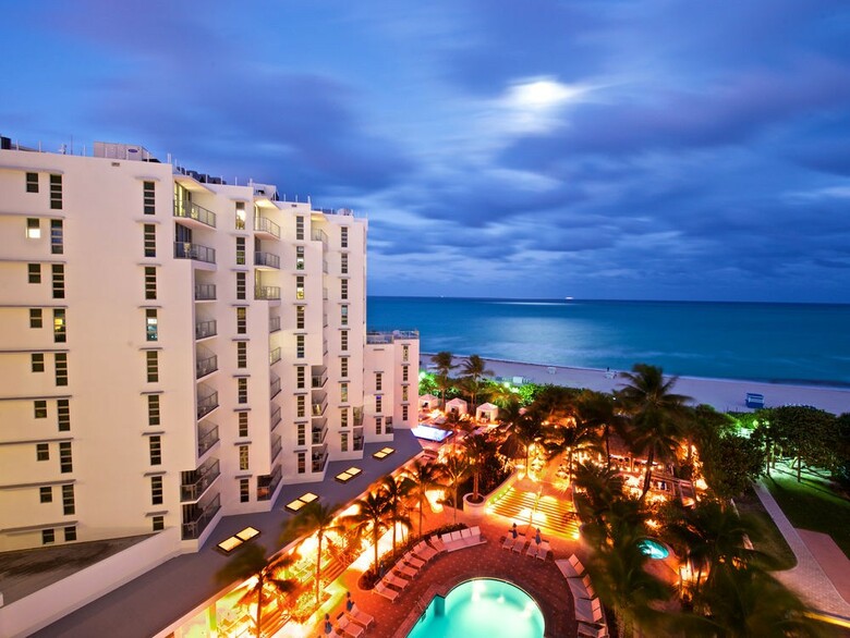 Hotel Courtyard By Marriott Miami Beach Oceanfront