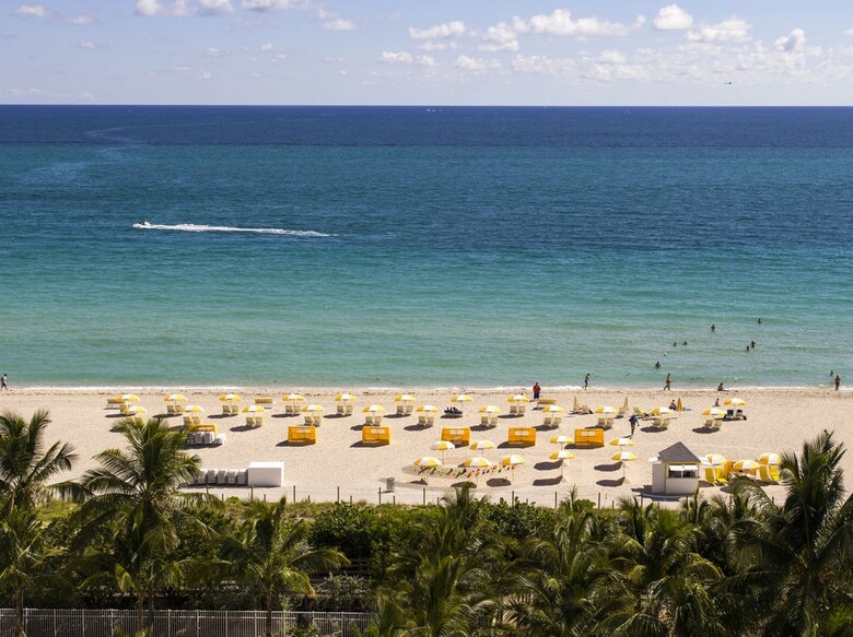Hotel Courtyard By Marriott Miami Beach Oceanfront