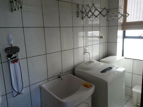 Apartamento Em Meia Praia, Itapema, Sc.