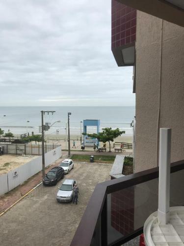 Apartamento Meia Praia Lateral Mar (Wi-fi E Ar-condicionado)