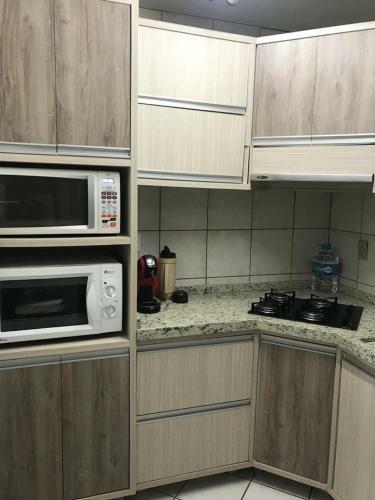 Apartamento Meia Praia Lateral Mar (Wi-fi E Ar-condicionado)