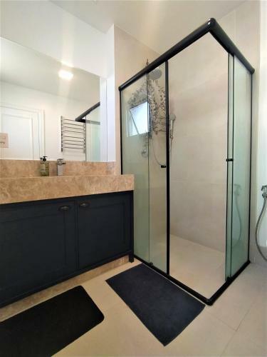 Luxuoso Apartamento Com Vista Mar Em Itapema Sc