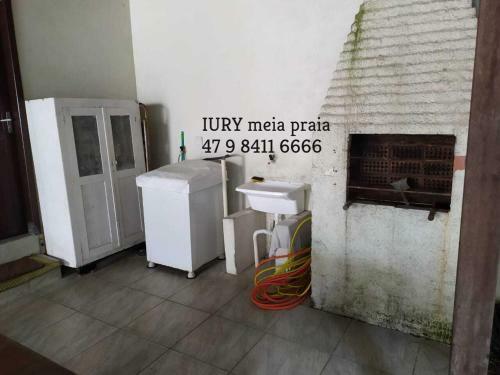 Casa 11 Pessoas, 5 Ar Split Meia Praia, 450m Praia