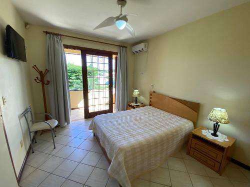 Casa 3 Dormit�rios Jurere Internacional