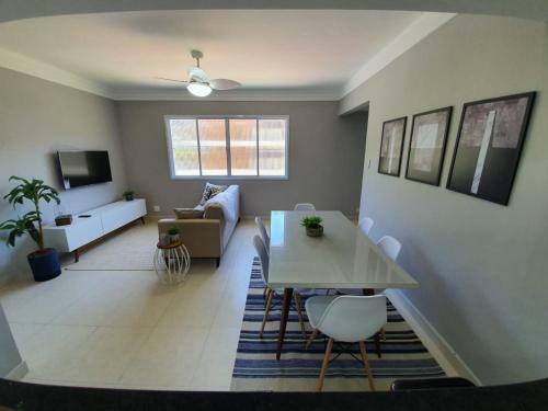 Lindo Apartamento Enseada At� 6 Pessoas - 2 Quartos - 200mt Da Praia