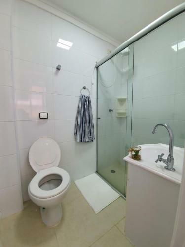 Lindo Apartamento Enseada At� 6 Pessoas - 2 Quartos - 200mt Da Praia