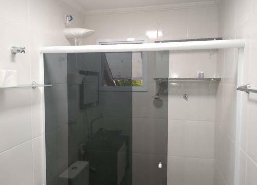 Apartamento Enseada 800 Metros Da Praia