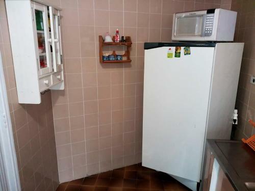 Apartamento Aconchego A 2 Quadras Da Praia Da Enseada - Novo