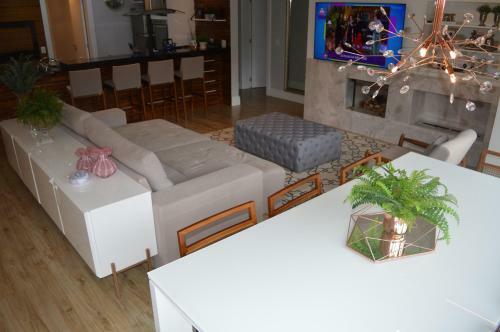 Rosa Apartamento Super Luxo Centro de Gramado