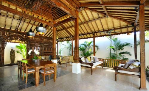 Villa Kayu Mimpi