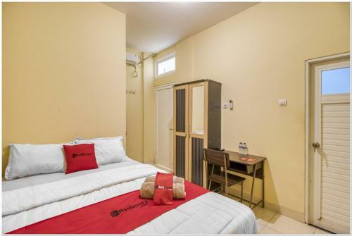 Hostal Reddoorz Near Ramai Mall Malioboro