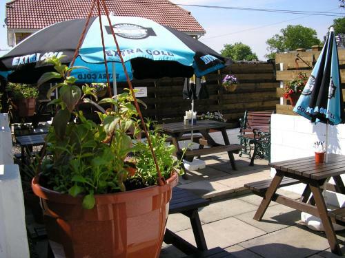 The Robertson Arms Hotel