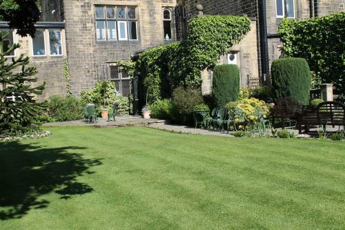 Oakwood Hall Hotel