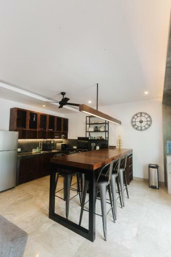 Ny Loft Style Town House, 5min Walk To Echo Beach