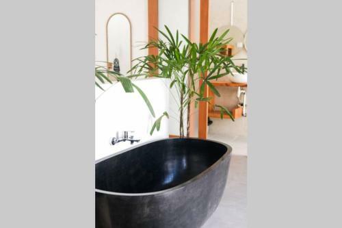 Kiki Village Bathtub