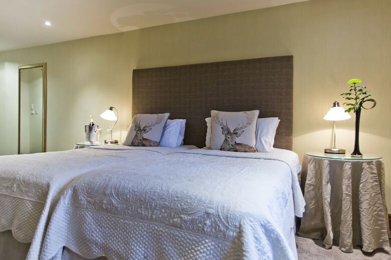 Gibbon Bridge Hotel
