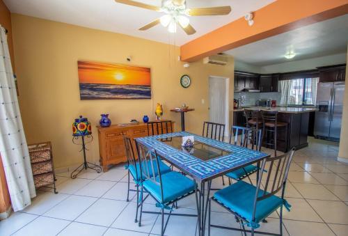 New Home W Private Pool Alberca