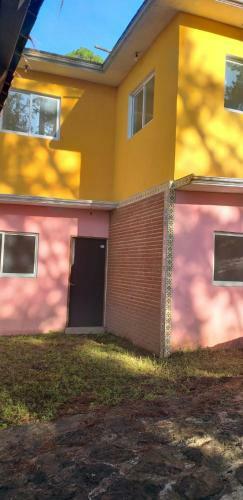 Monteli House & Villas