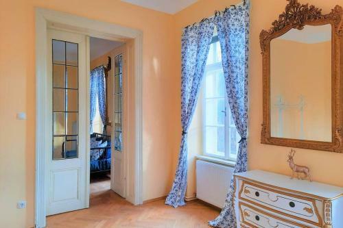 Apartamento Sisi-schloss Rudolfsvilla - Sechser - 24 G�ste