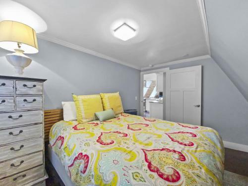 Vacay - Frame Home