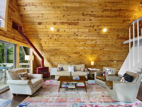 Vacay - Frame Home