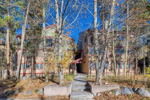 Snodallion Condo Great Breck Location
