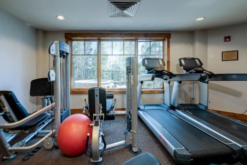 Mountain Thunder 5110 Snowflake Condo Ski In Great Breck Location