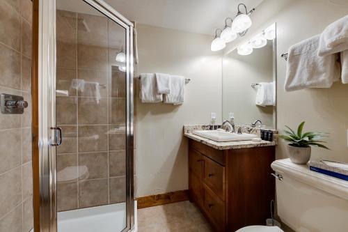 Ridge Street Chalet Home A Historic District Charm