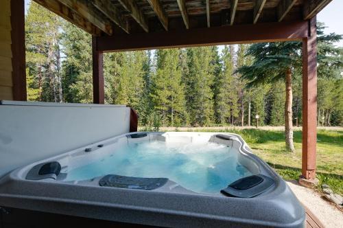 White Wolf 1158 Adventure Awaits Townhome Hot Tub Nice Location