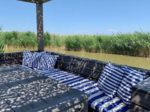 Seeh�tte Neusiedlersee - Urlaub Am Wasser