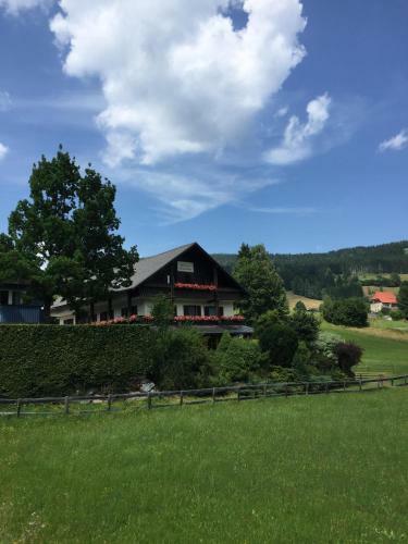 Hotel Pension Lambrecht