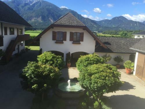 IV Landhaus Scherzer