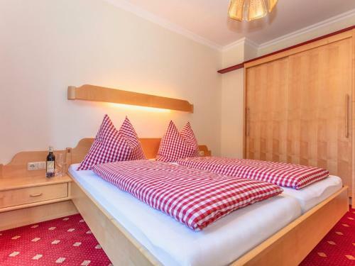 Ravishing Apartment In Saalbach-hinterglemm With Ski Storage