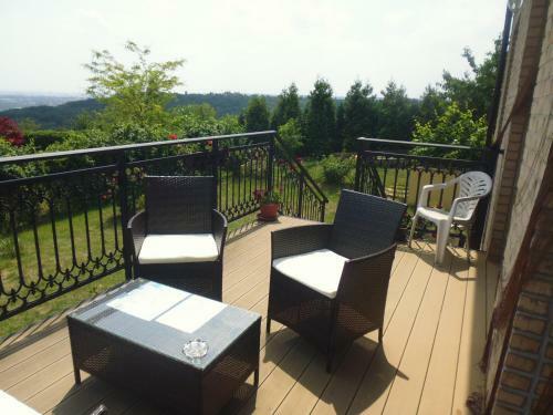 Villa Homestay Nad Helmrovkou